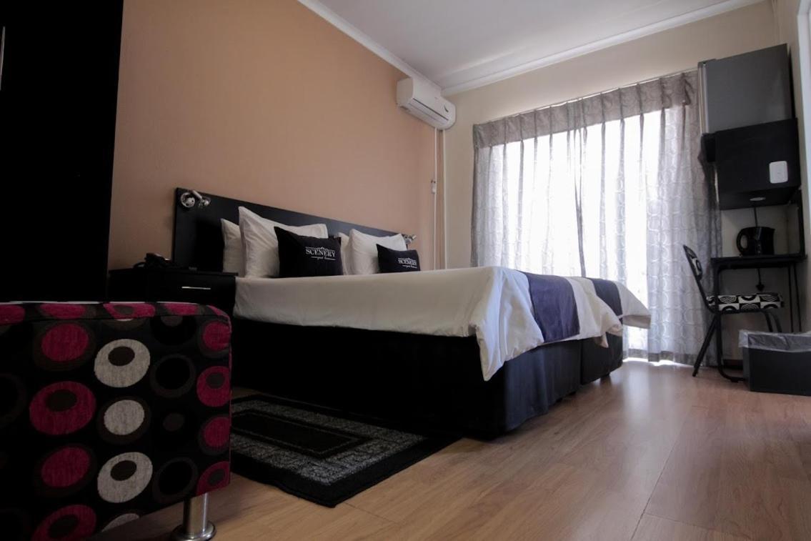 Scenery Maqalika Guesthouse มาเซรู ภายนอก รูปภาพ