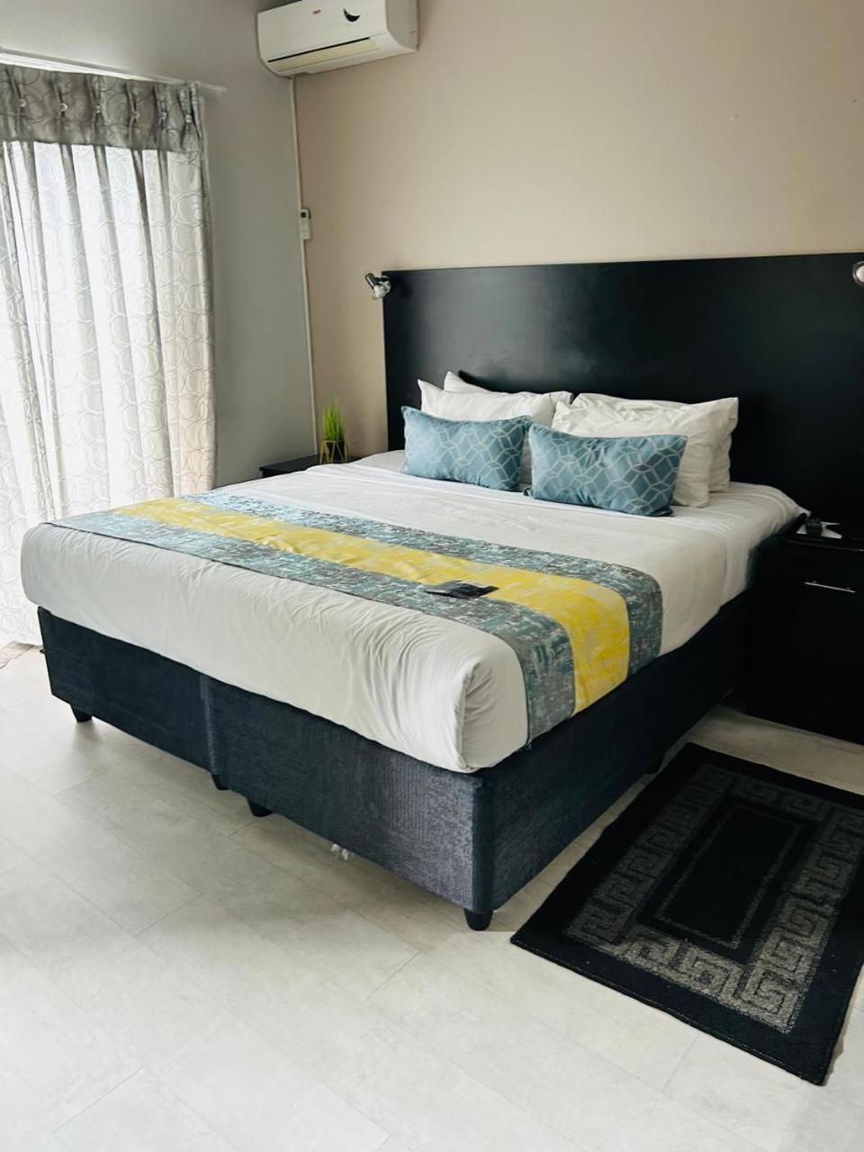 Scenery Maqalika Guesthouse มาเซรู ภายนอก รูปภาพ