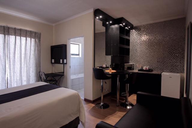 Scenery Maqalika Guesthouse มาเซรู ภายนอก รูปภาพ
